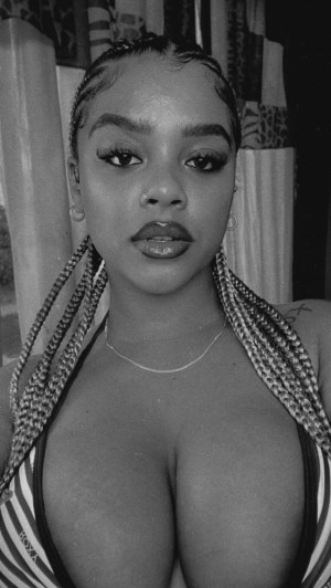 Iam Andreajade Photo #9