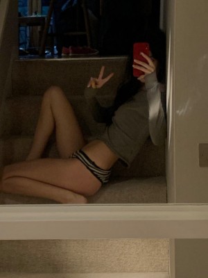 Reaisnowhite Photo #6