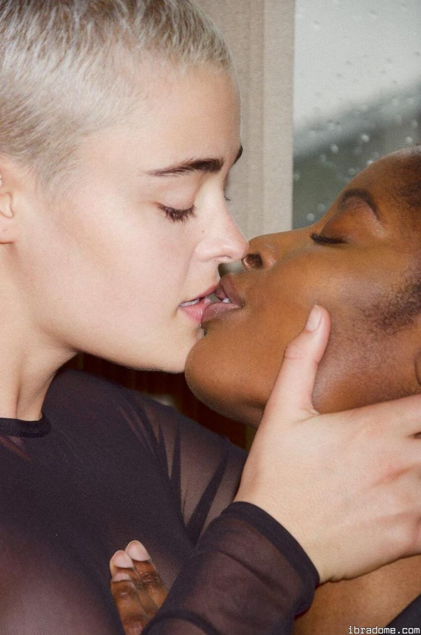 Stefania Ferrario Photo #32