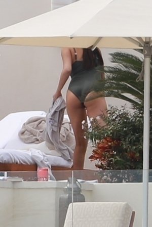 Selena Gomez Photo #7