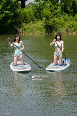 Alexandra Daddario Photo #25