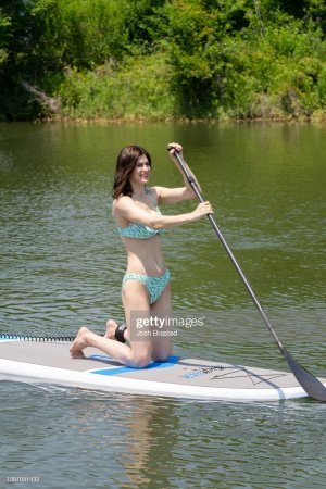 Alexandra Daddario Photo #40