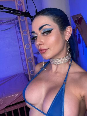 Jewelzblu Photo #28