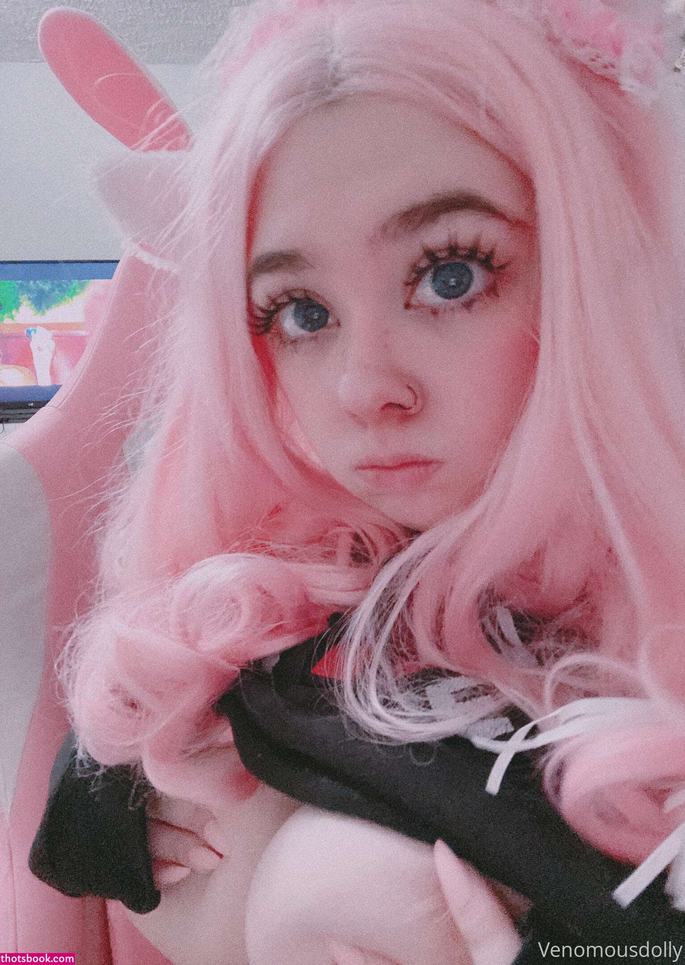 Venomous Dolly Photo #99