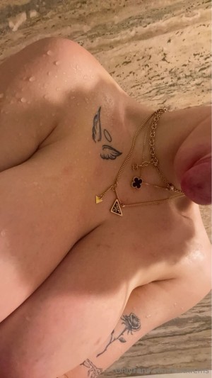 Kaitlyn Krems Photo #403