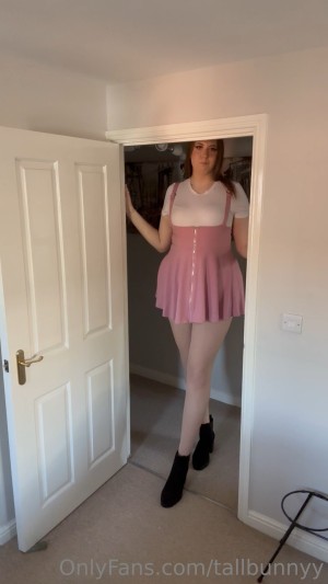 Katie Woolls Video #109