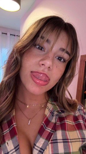 Mikayla Campinos Photo #27