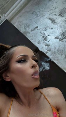 doubledeedee69 Photo #1