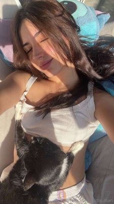 Hottie Mari Photo #17