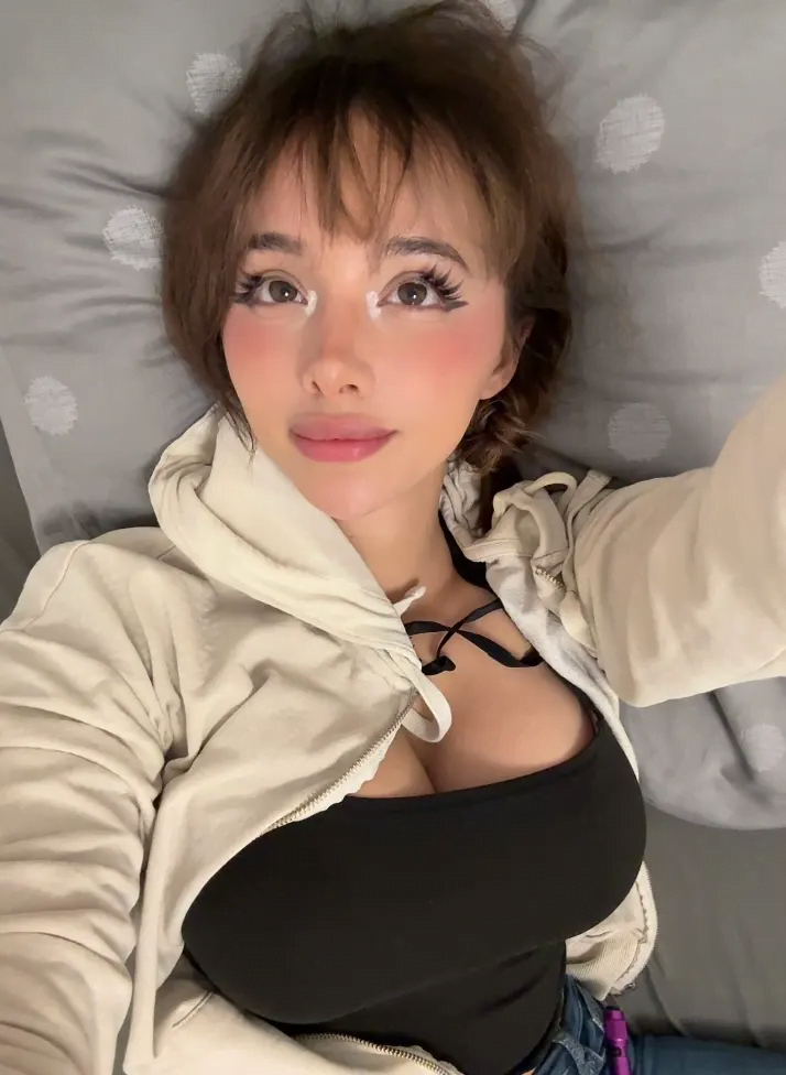 CassandraCassandra Photo #8