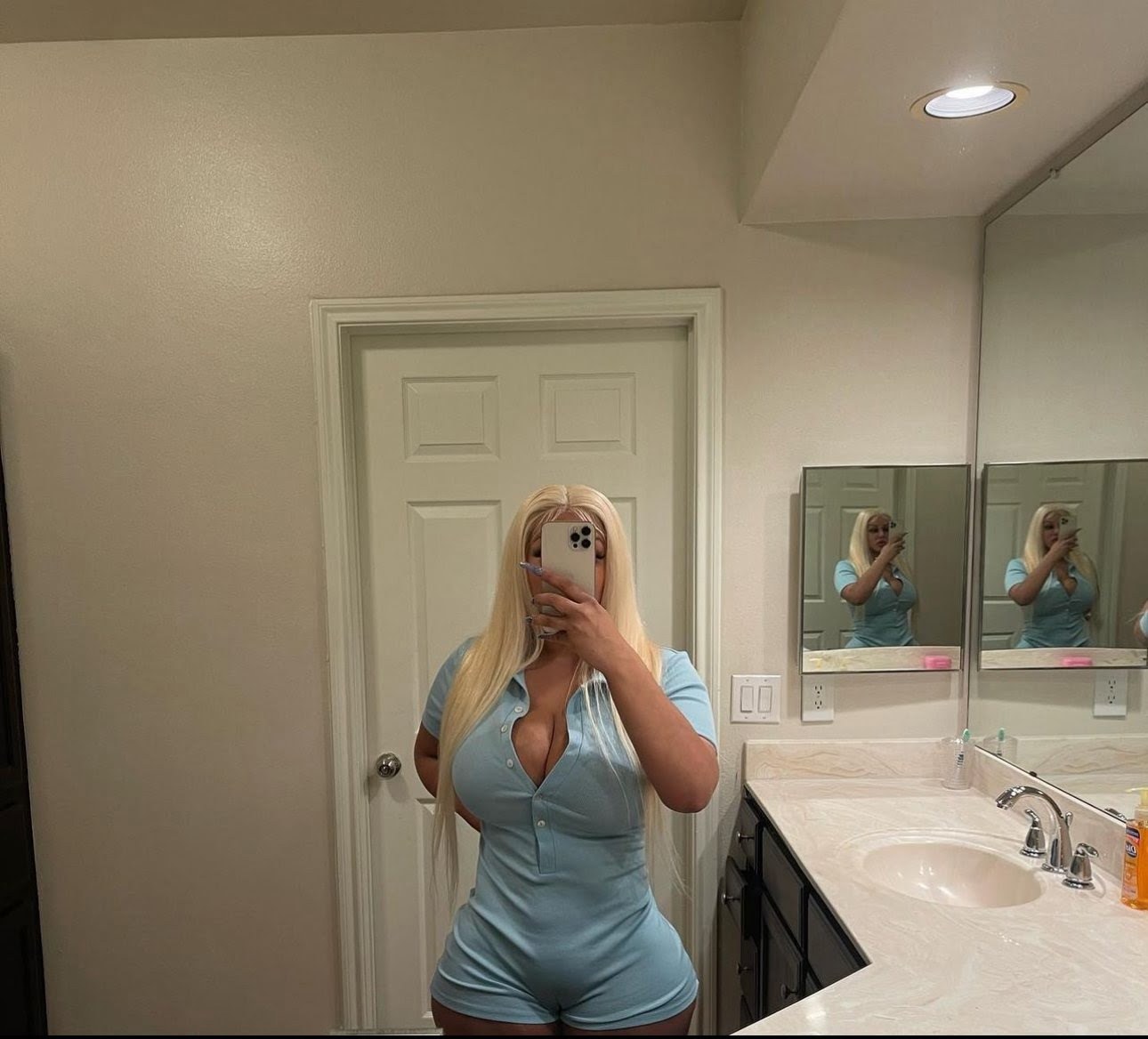 Selenealeche69 Photo #21