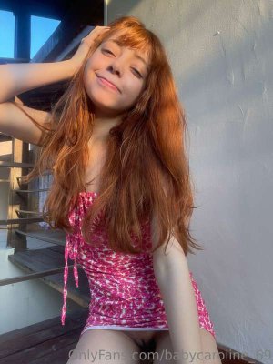 Caroline Lopes Photo #15
