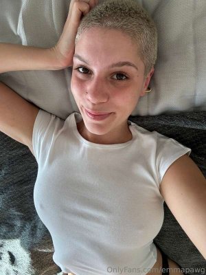 emmapawg Photo #34