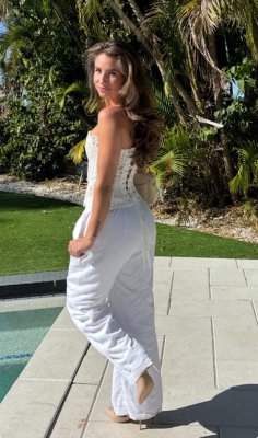 Shelby Abbott Photo #23