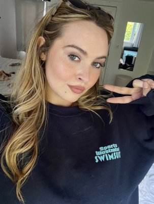 Erinmhk Photo #125