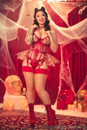 Meg Turney Photo #545