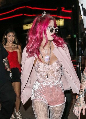Bella Thorne Photo #342