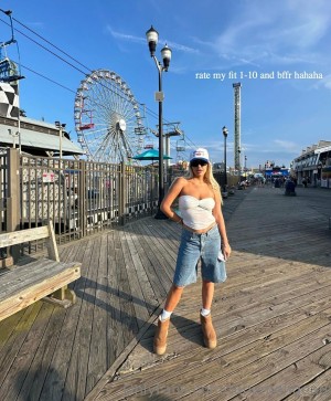 Tana Mongeau Photo #140