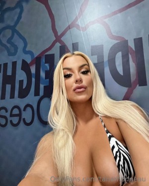 Tana Mongeau Photo #158