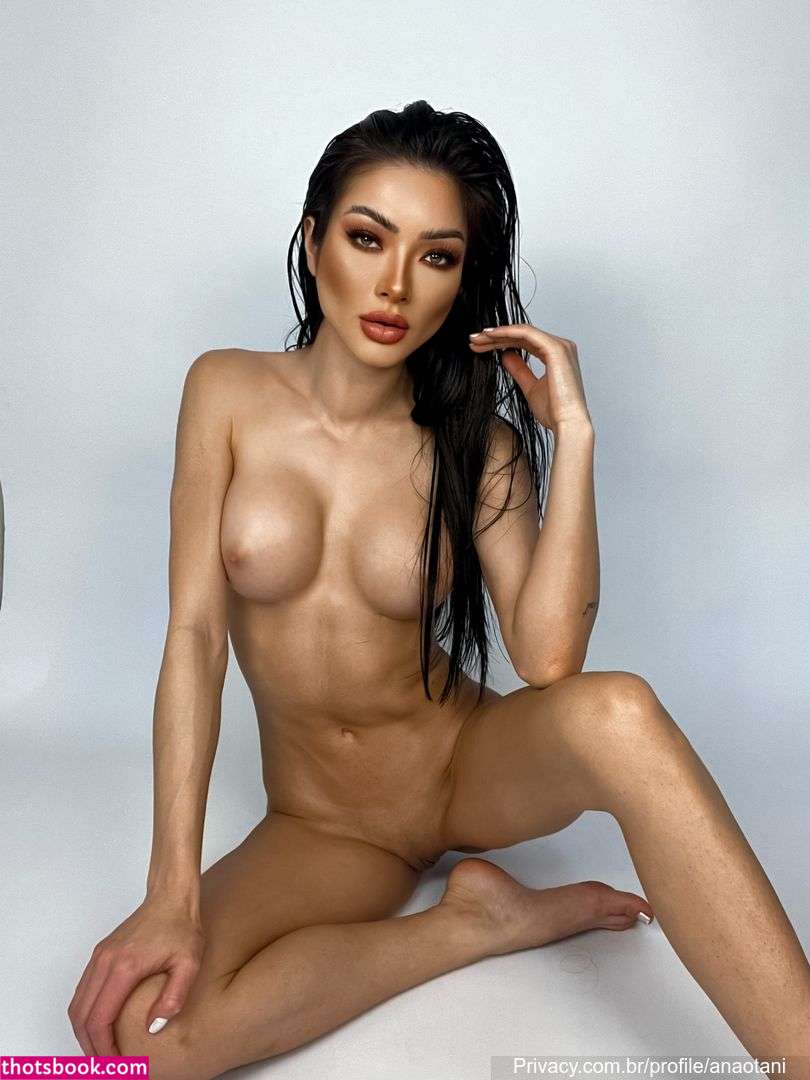 Ana Otani Photo #3