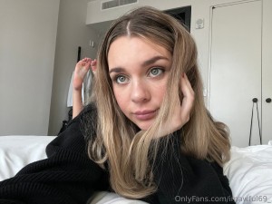 Gabbie Carter Photo #265