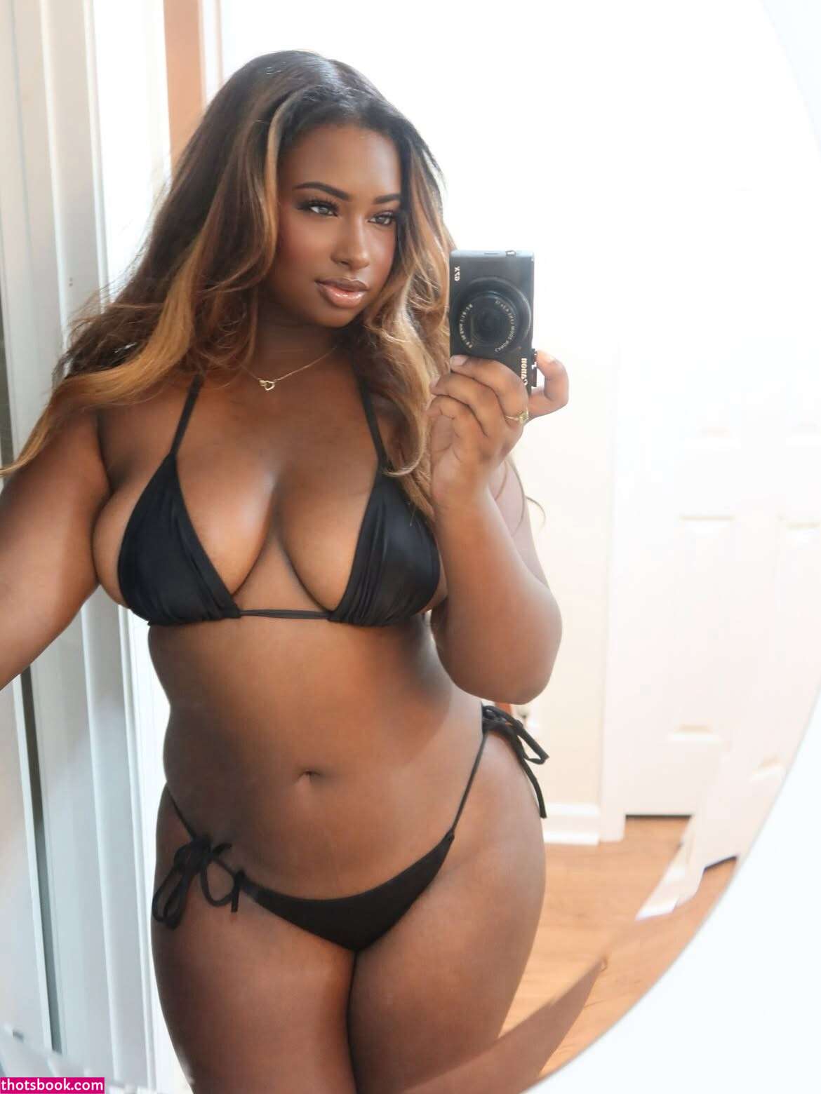 jharionne Photo #1