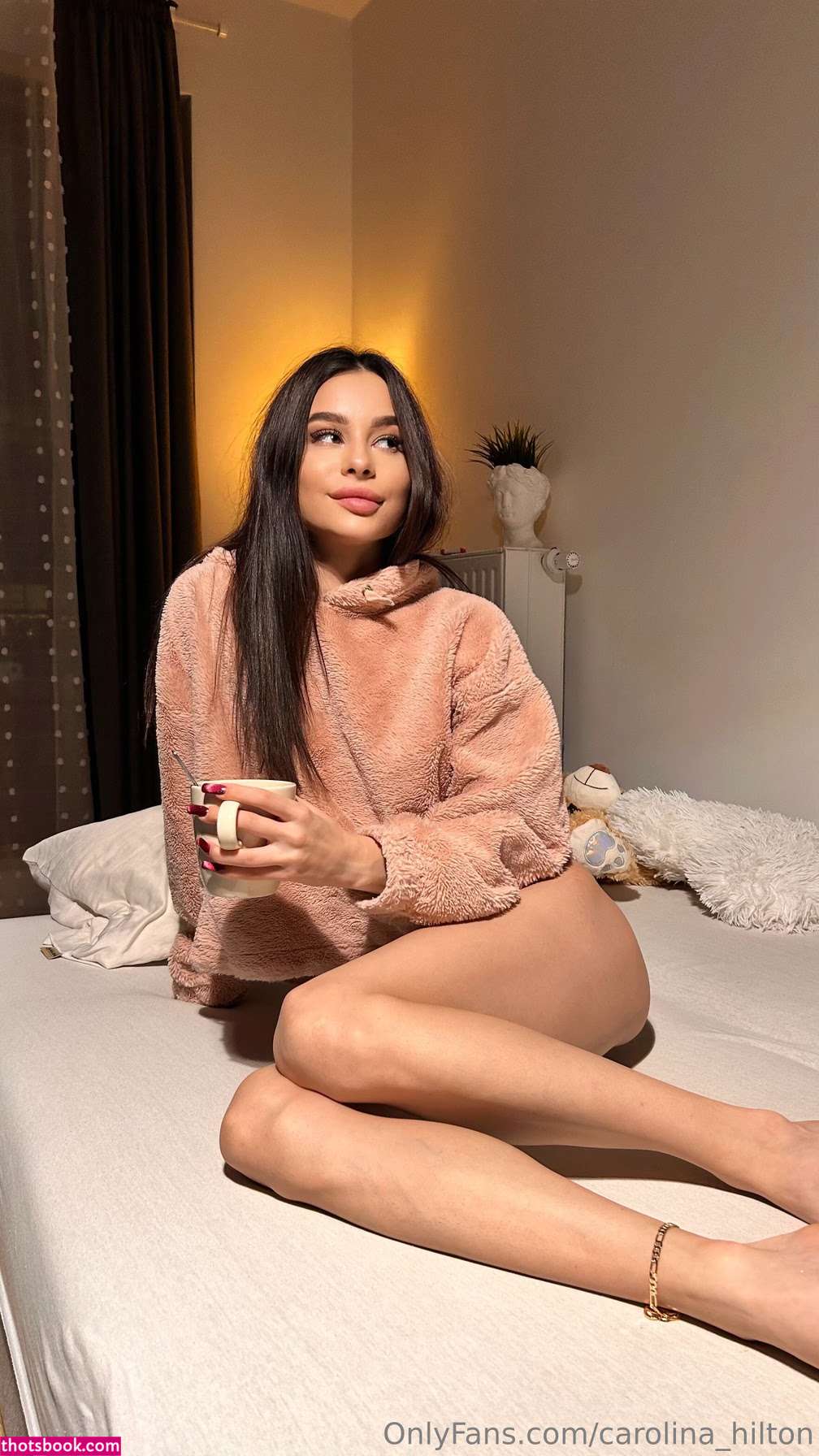 Carolina Hilton Photo #14