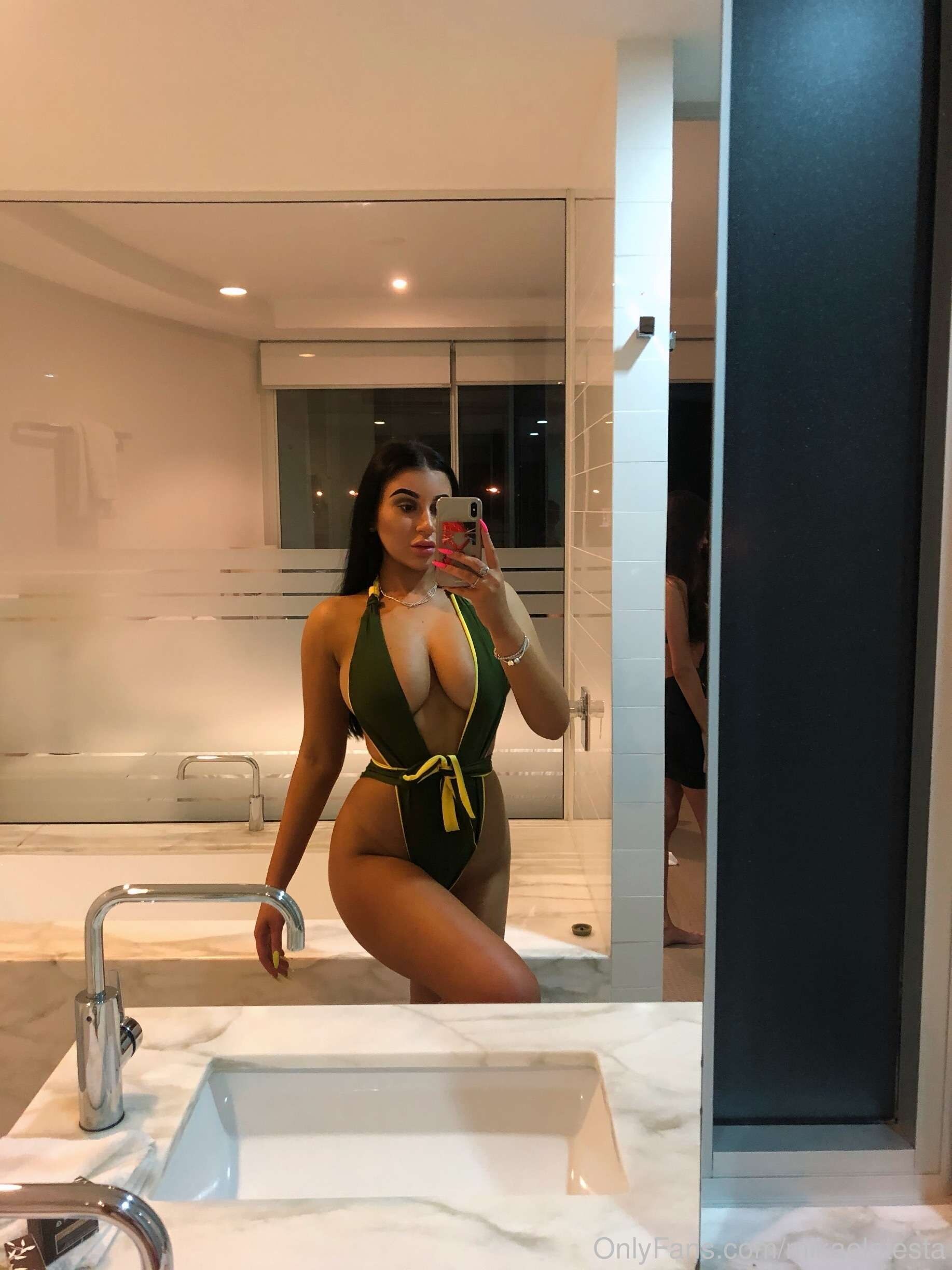 Mikaela Testa Photo #116