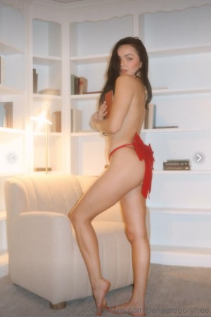 Oana Gregory Post #5