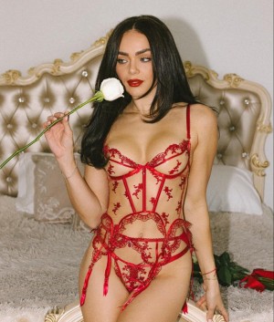 Oana Gregory Post #8