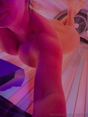 Anita Milan Photo #58