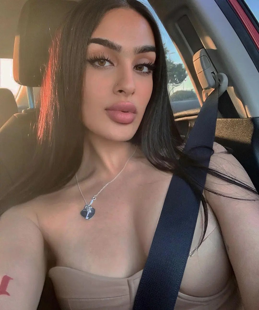 Sherxual Photo #17
