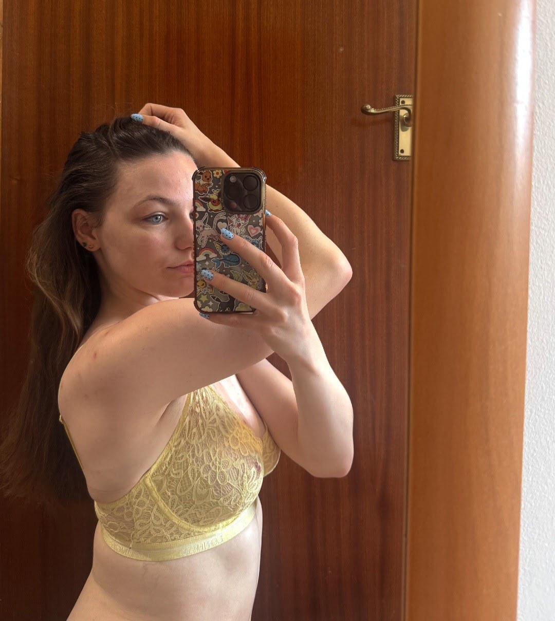 Nomi Teee Photo #8