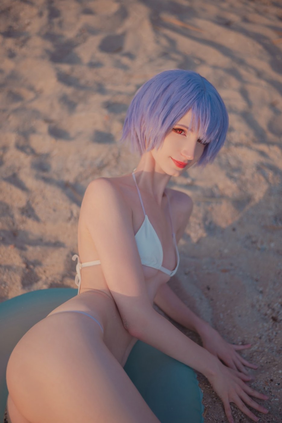 Holly White Photo #43