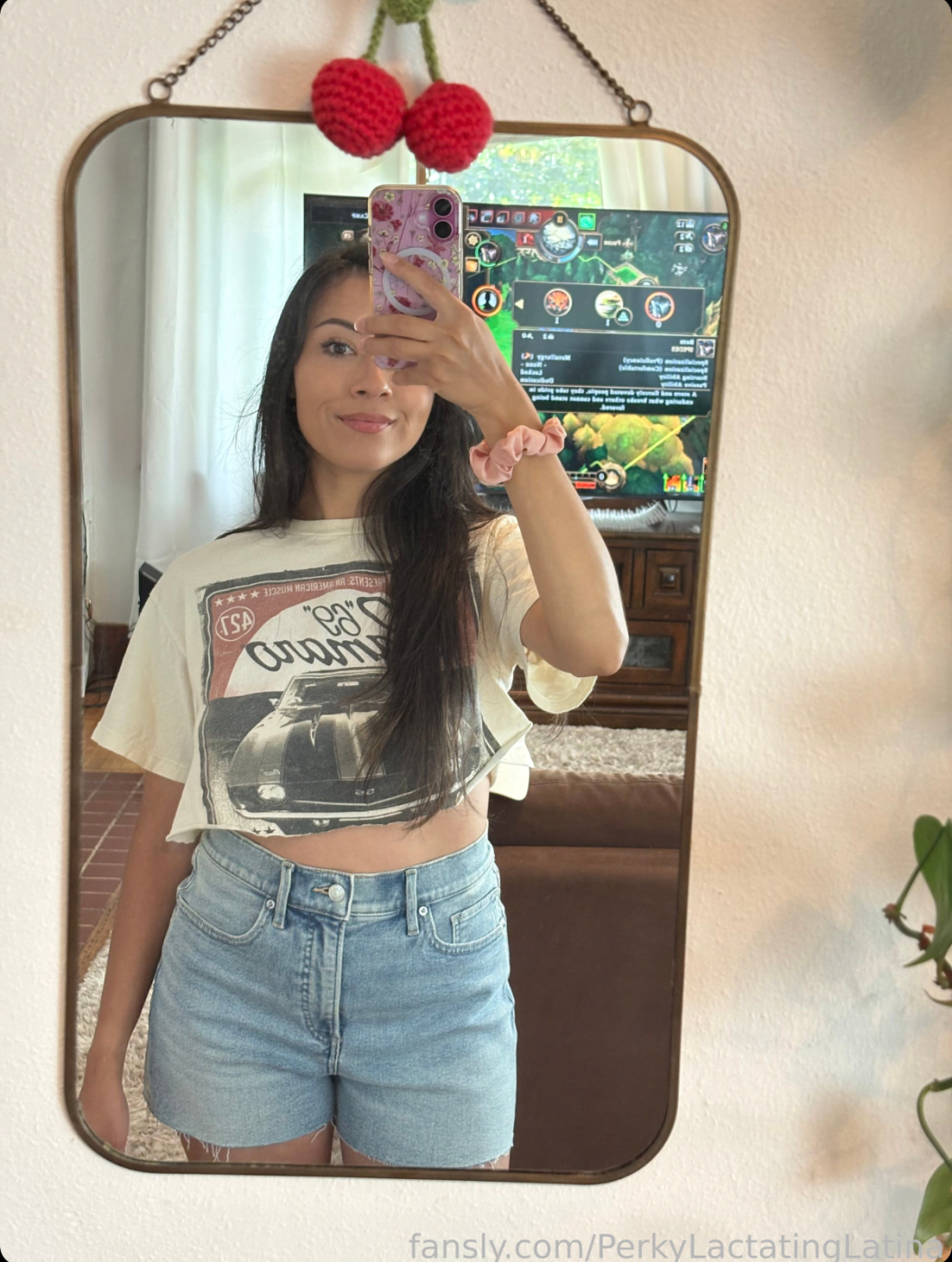 PerkyLactatingLatina Photo #10