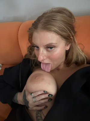 Samnimetitties Photo #144