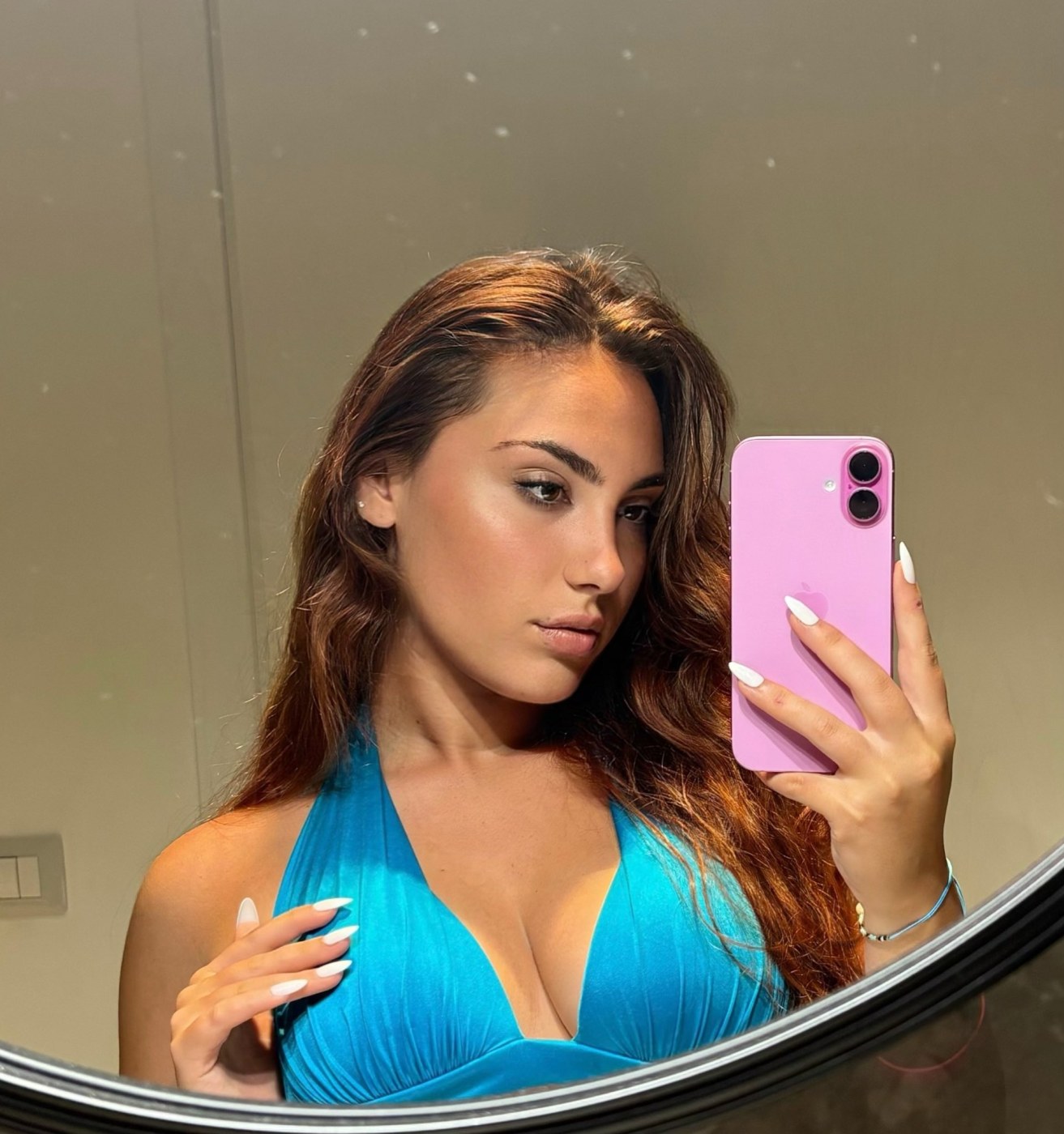 amilittleshiny Photo #1