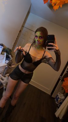 Soggyalien22 Photo #234