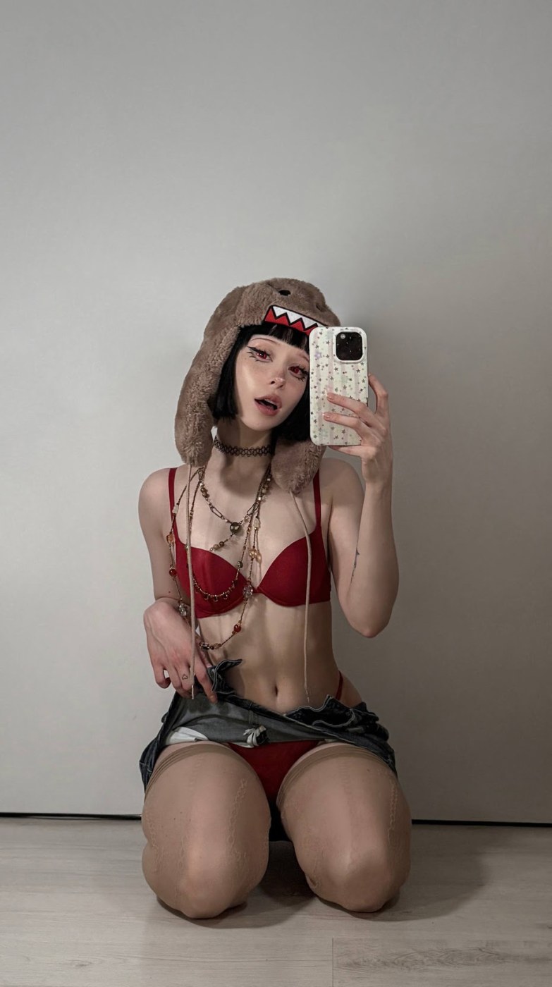 Zira Merz Photo #98