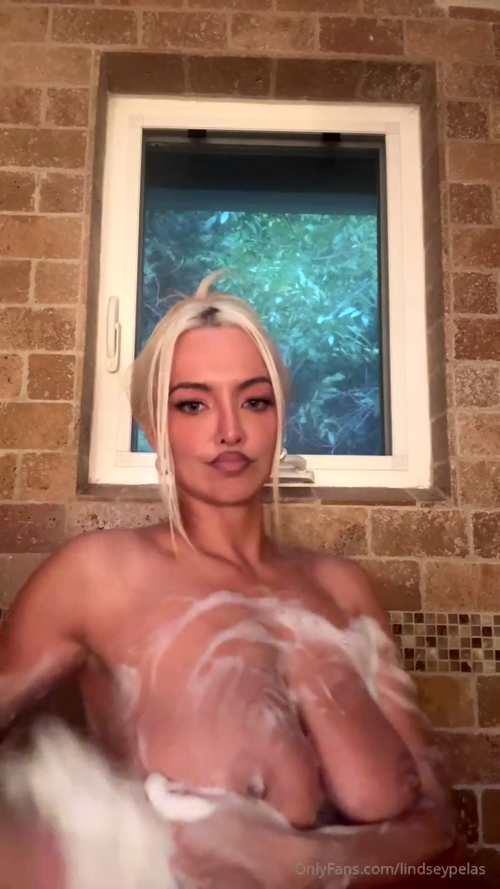 Lindsey Pelas Photo #1658