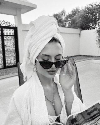 Anna Budakova Photo #15
