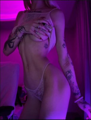 Glo_otova Photo #8