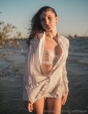 its.sofibloom Photo #12