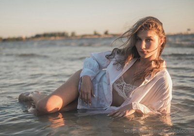 its.sofibloom Photo #24