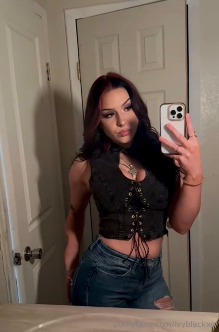 ivyblackxo Photo #11