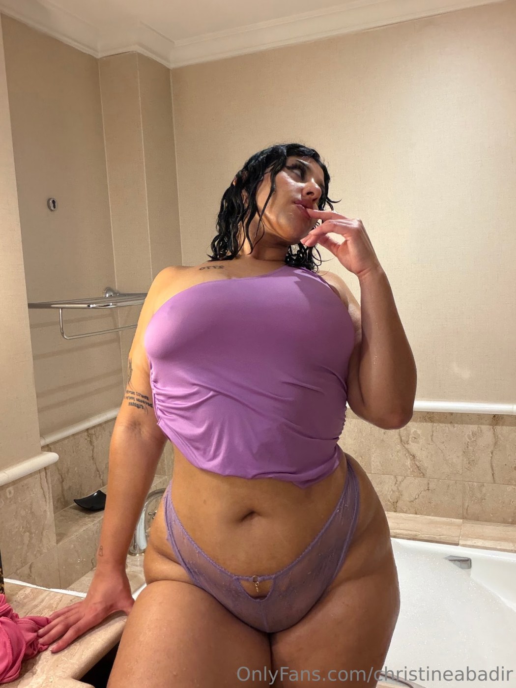 Cchristineabadir Photo #17