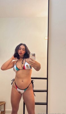 Aletxa Valenzuela Photo #2