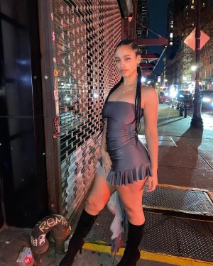 Sarina Photo #39