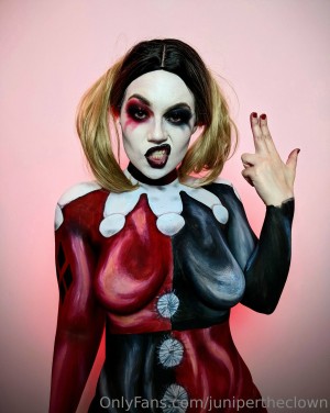 Gabby Carbon Photo #23