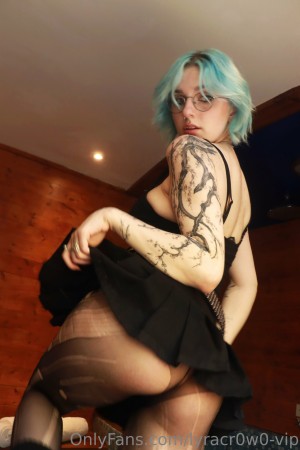 Lyra Crow Photo #94